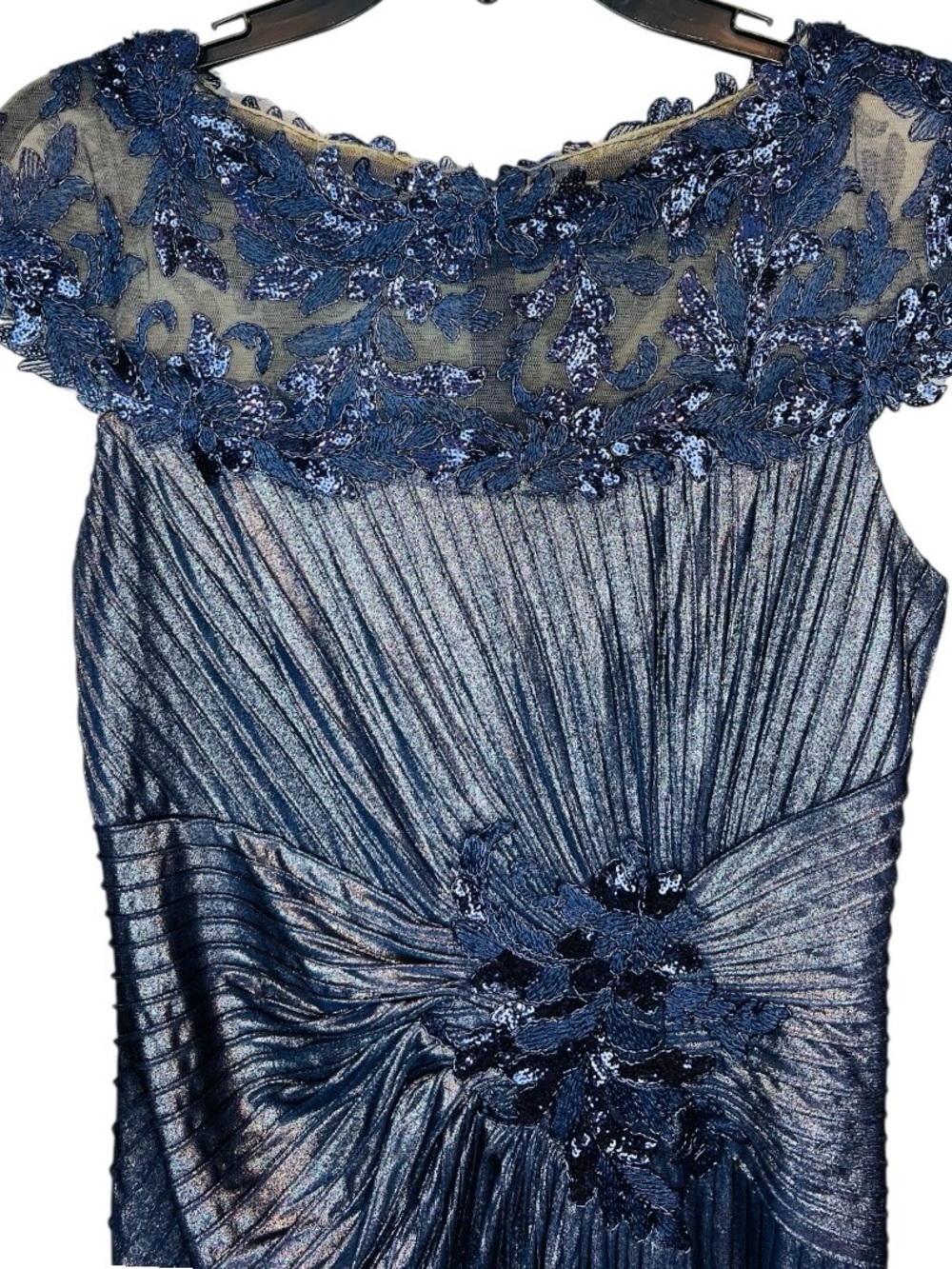 Tadashi Shoji pleated metallic dress with lace - Picture 4 of 16